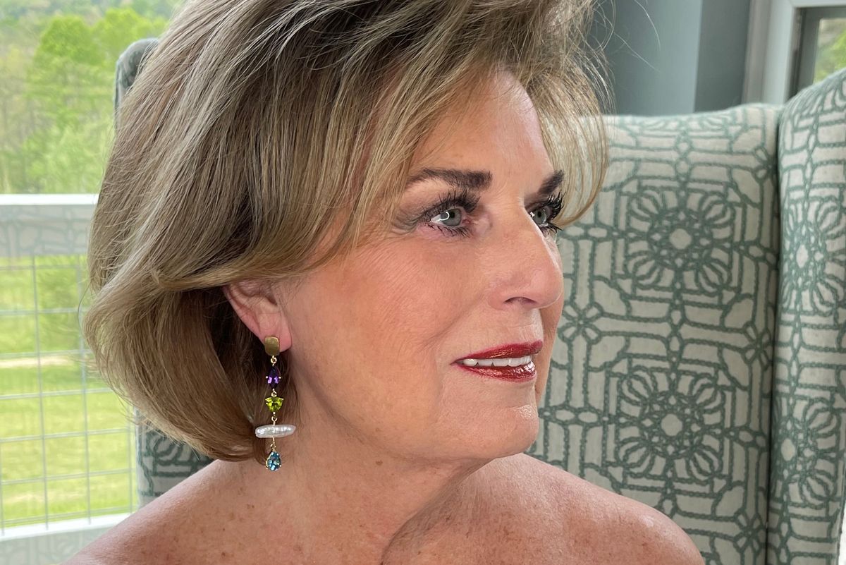 mom wearing jewelry