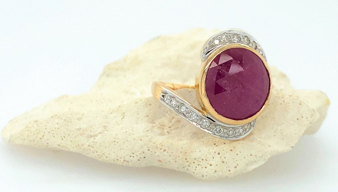 beautiful ruby anniversary ring