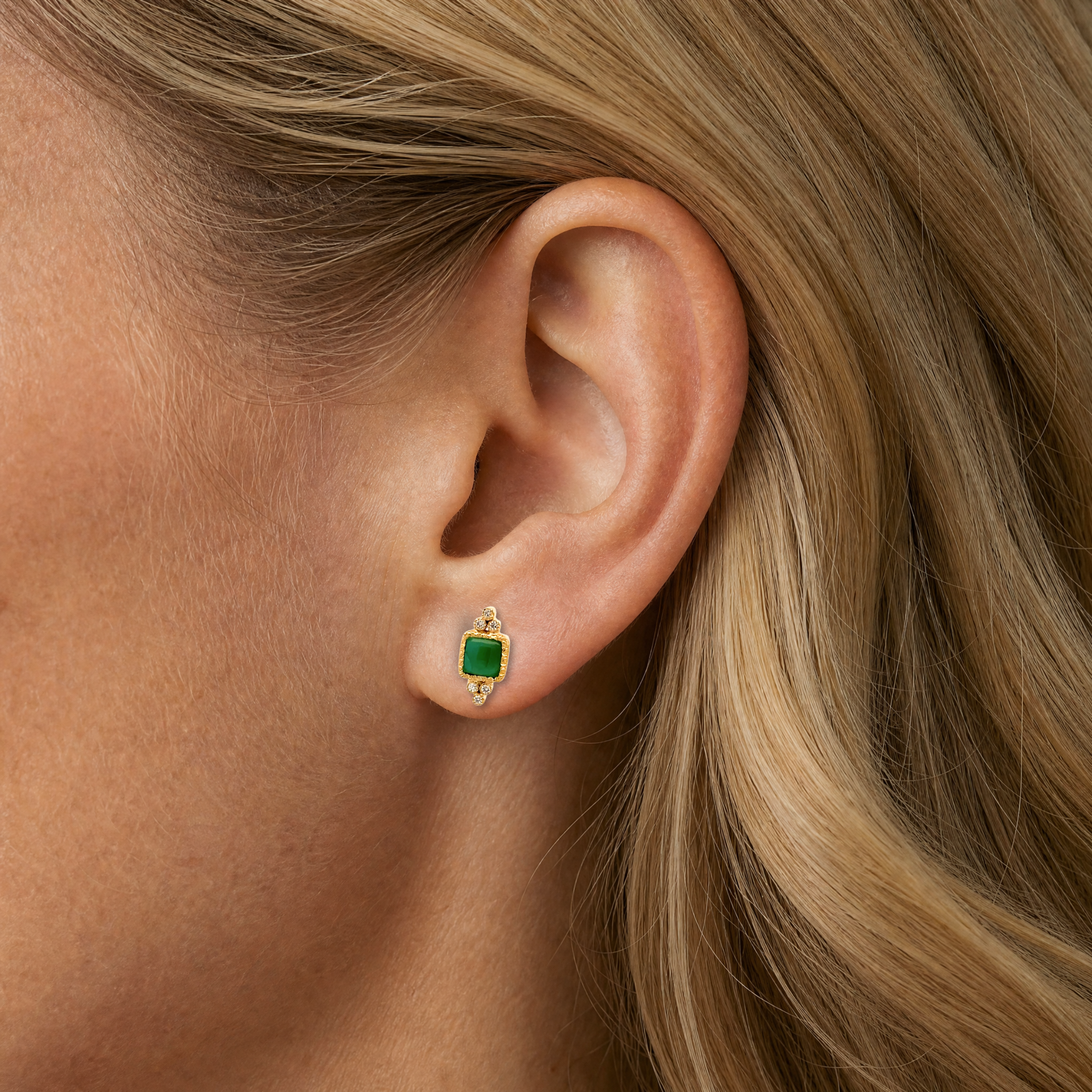 14k Gold Gem Quality Gem Silica and Diamond Studs