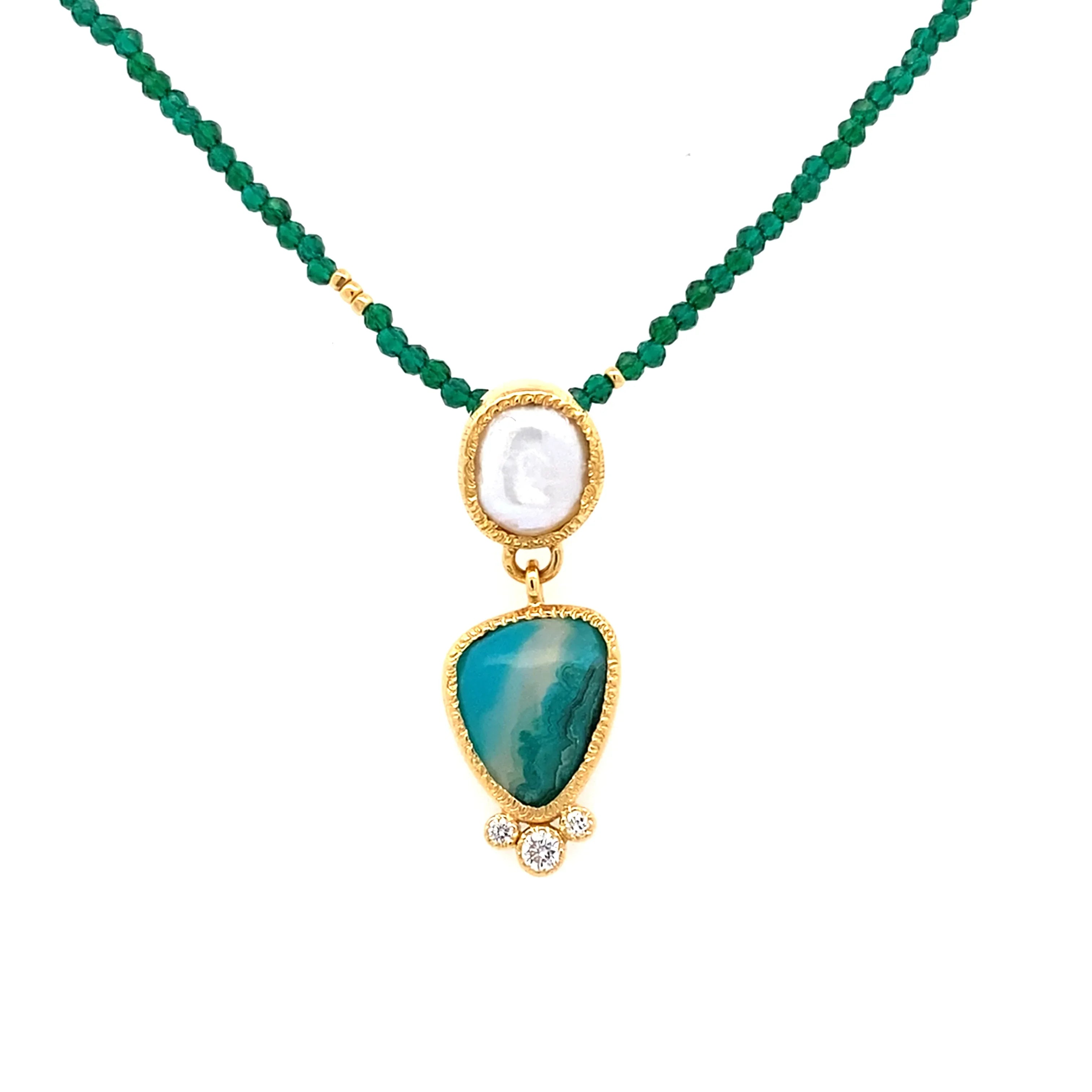 14k Gold Gem Silica and Pearl Pendant - Q Evon Fine Jewelry