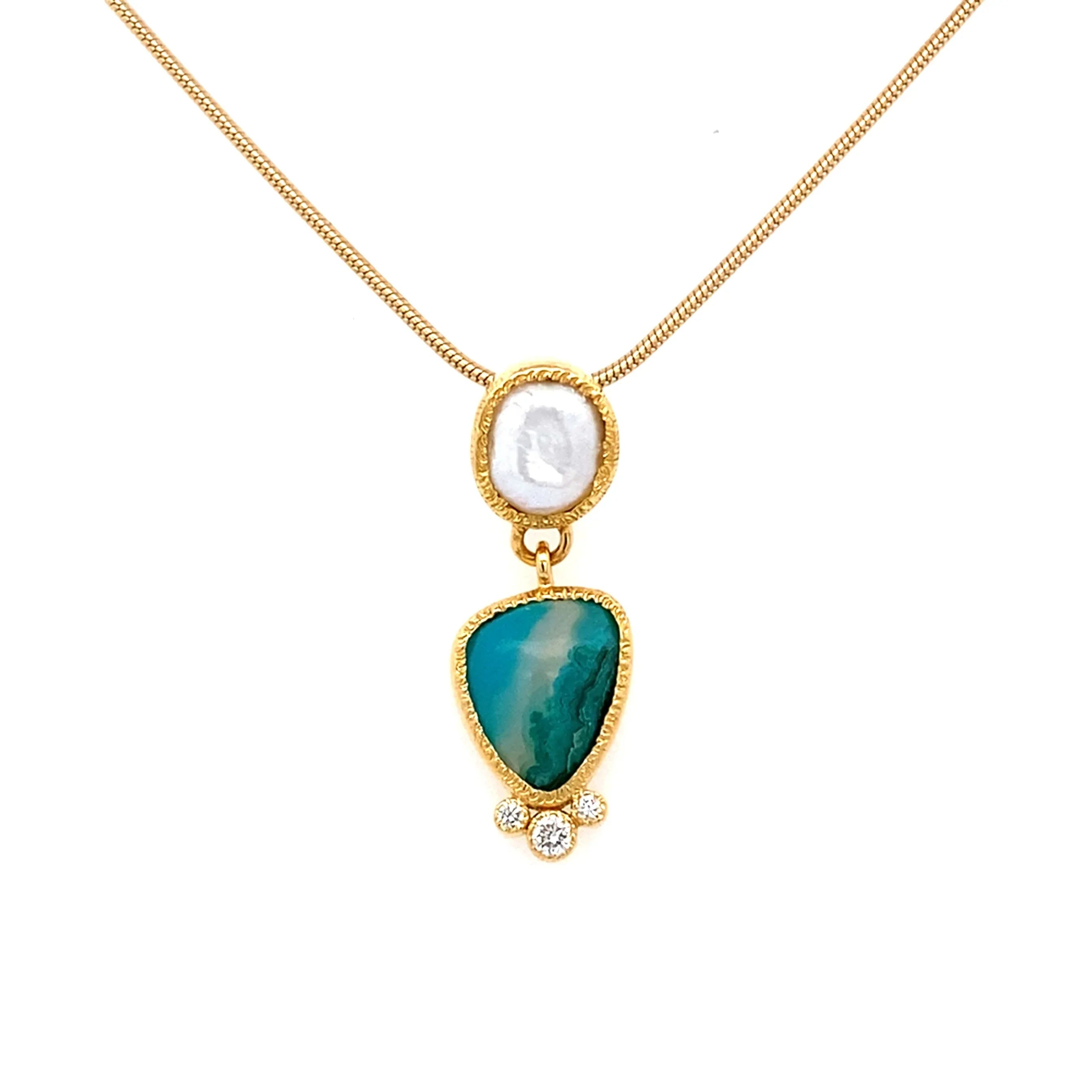14k Gold Gem Silica and Pearl Pendant - Q Evon Fine Jewelry