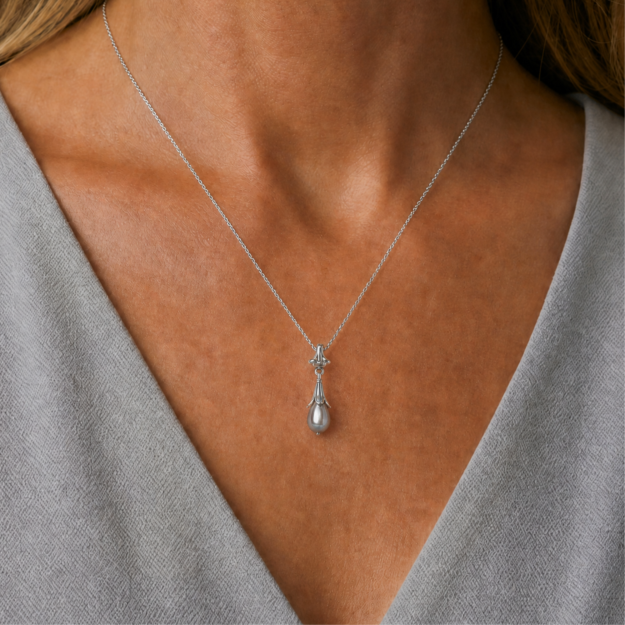 Lily Cap Teardrop Pearl, Dove Gray