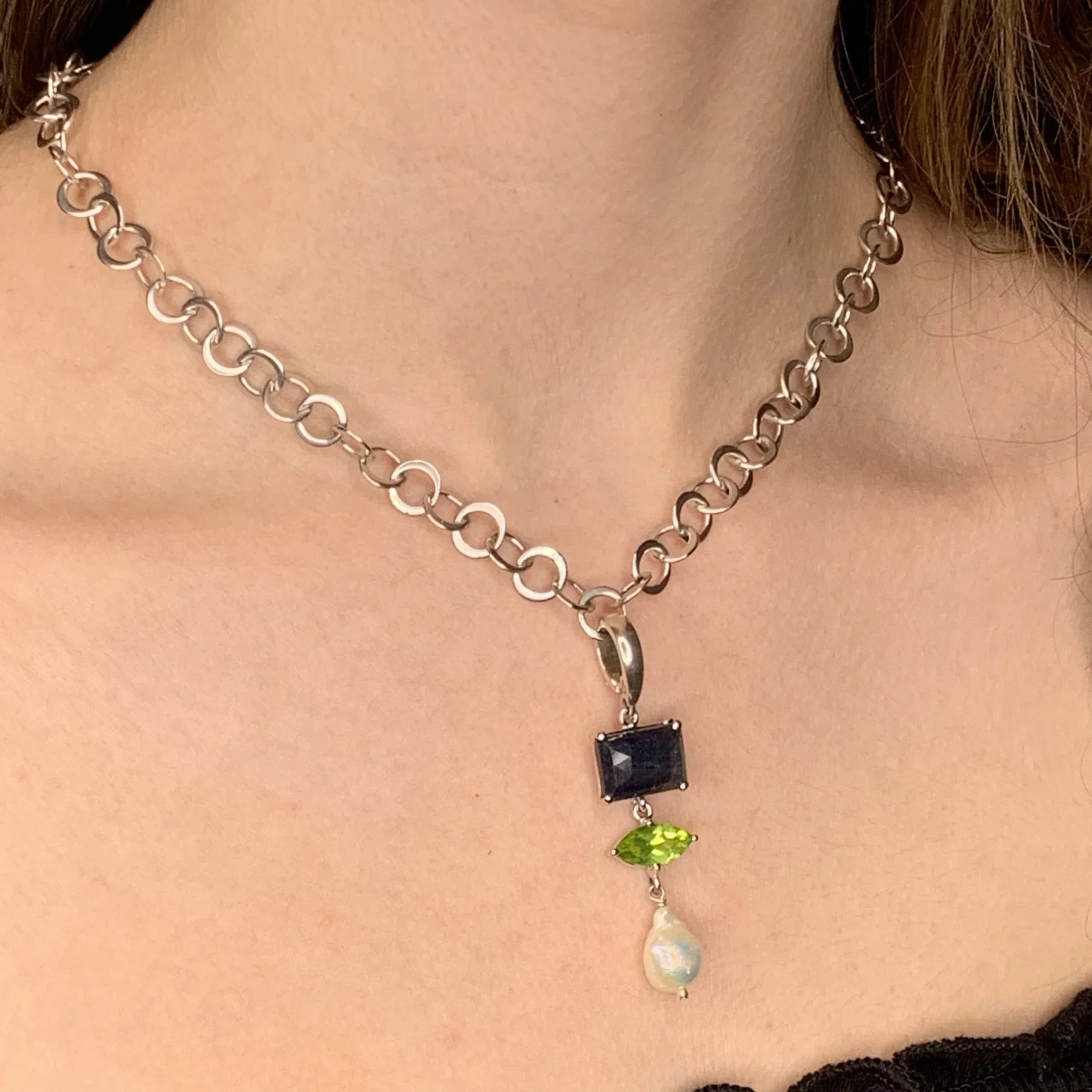 Blue Rose Cut Sapphire Slice & Peridot Pendant - Q Evon Fine Jewelry