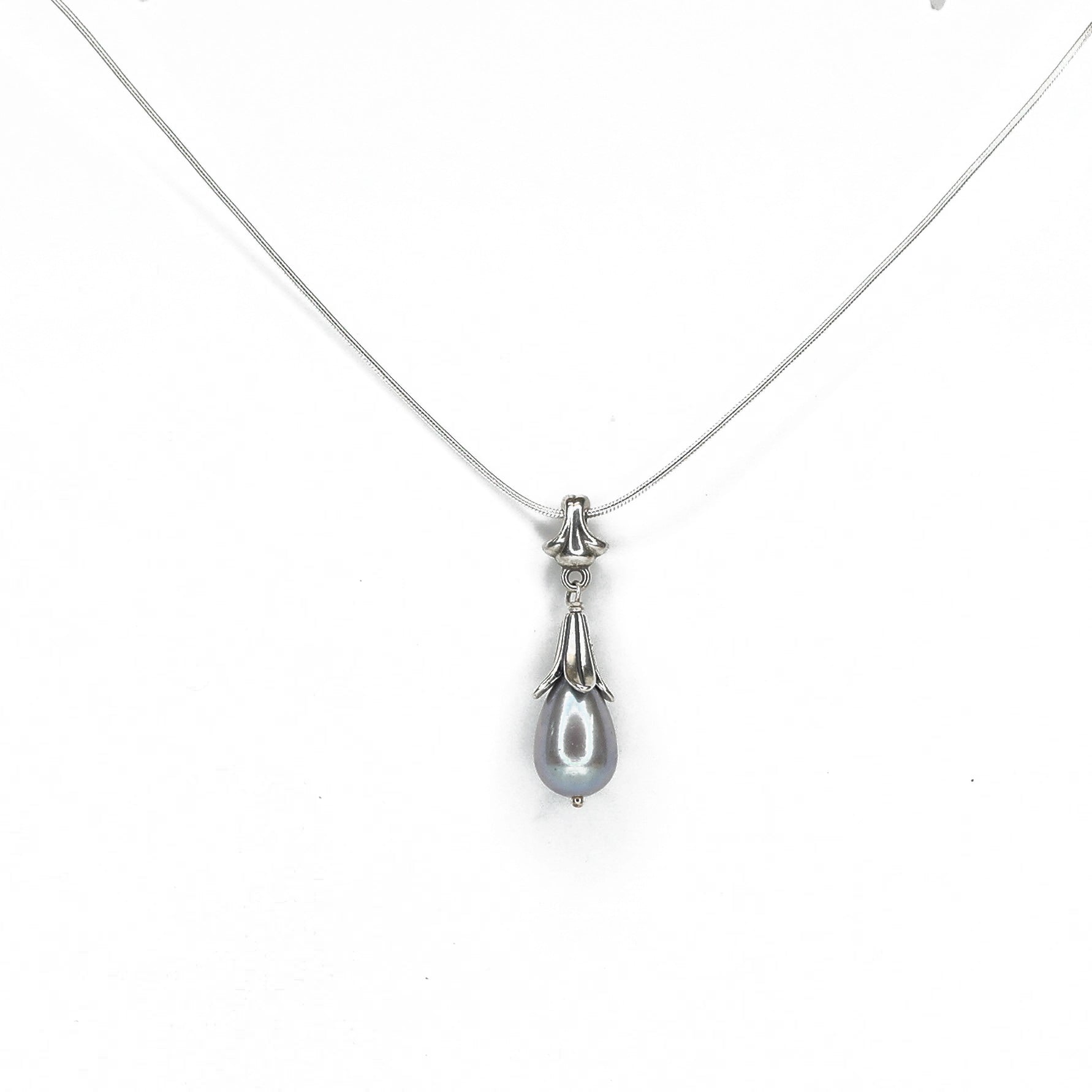 Lily Cap Teardrop Pearl, Dove Gray