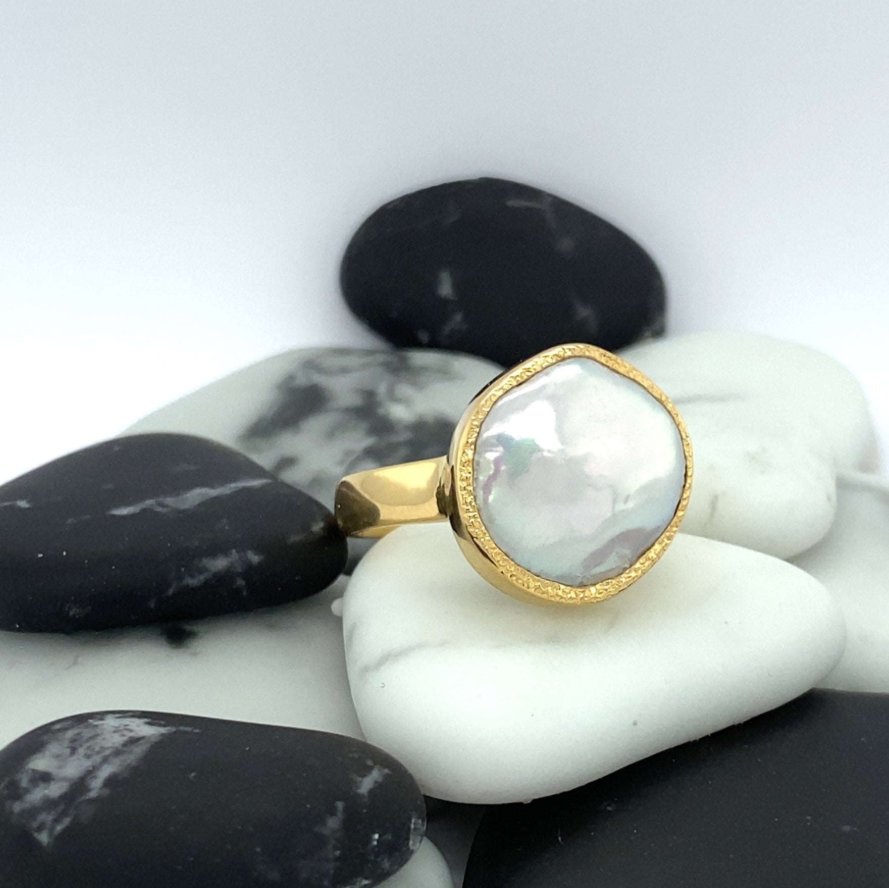 Fine jewelry pearl rings hotsell